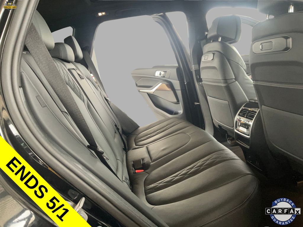 2025 BMW X5 50e - Photo 17