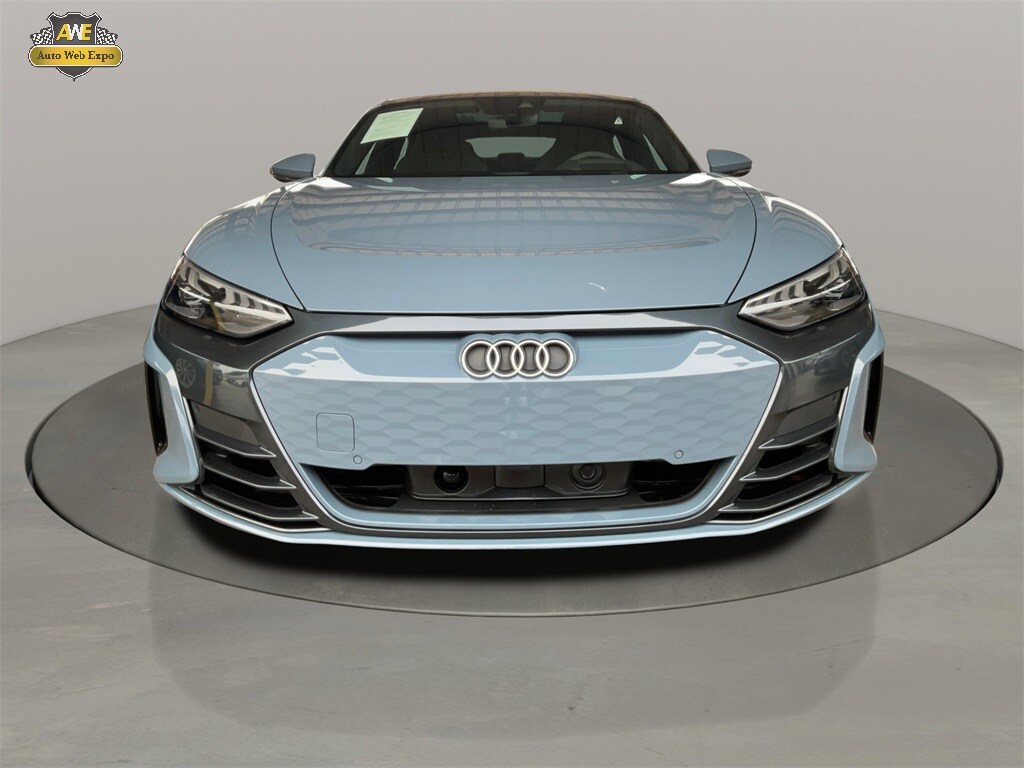 2023 Audi e-tron GT Premium Plus photo 2