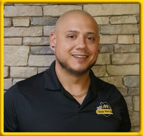 Staff member Victor Cantanero from ID_56af00e185d5