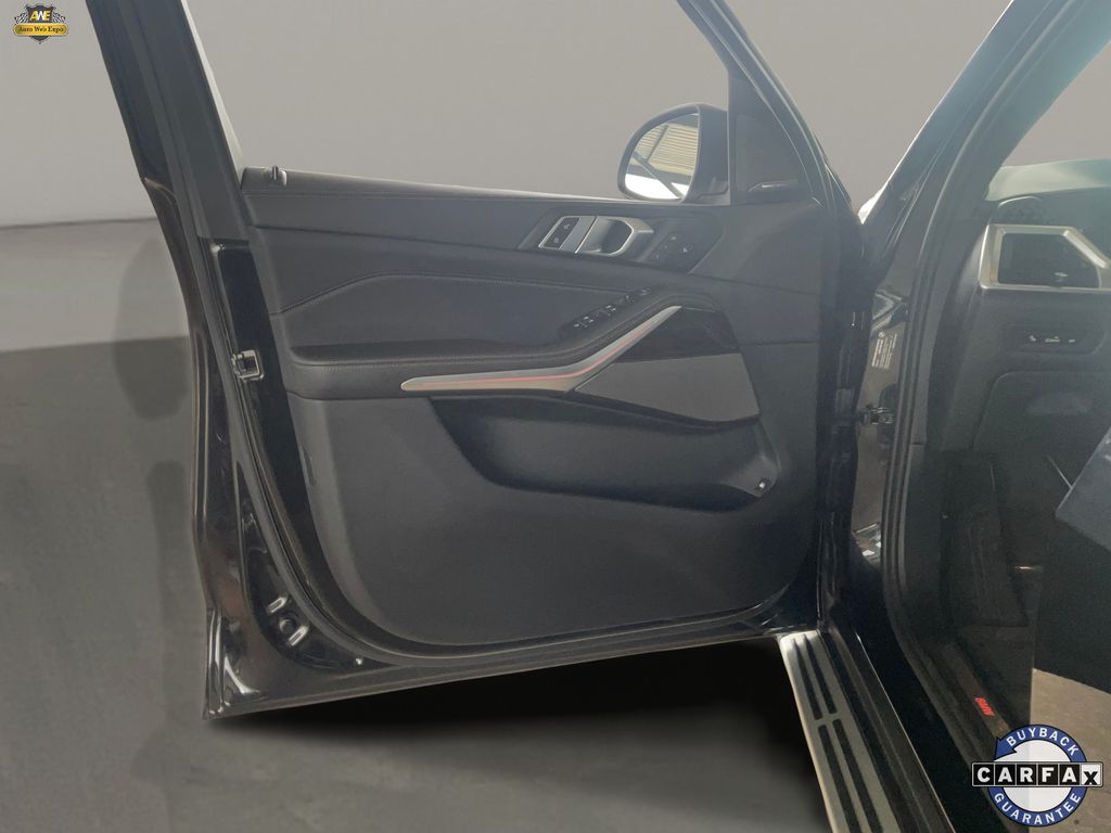 2025 BMW X5 50e - Photo 8