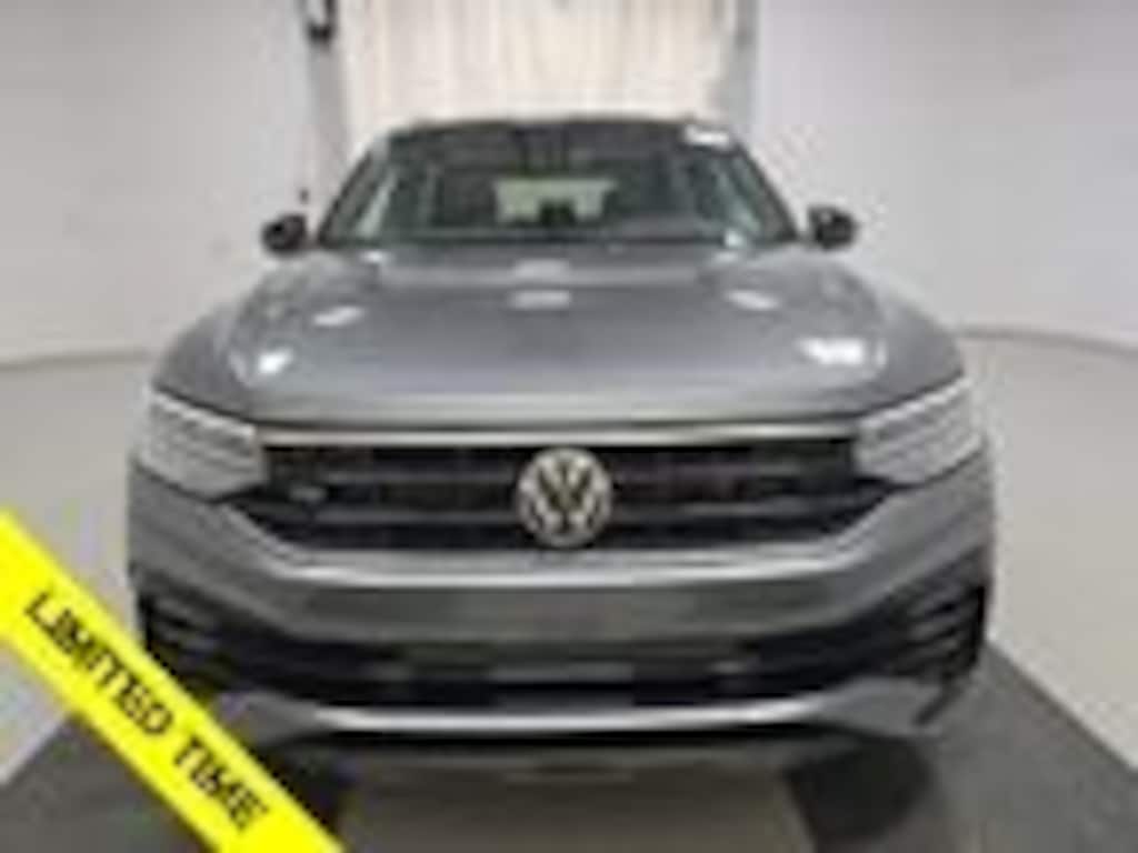 Used 2022 Volkswagen Tiguan 2.0T SE R-Line Black SUV