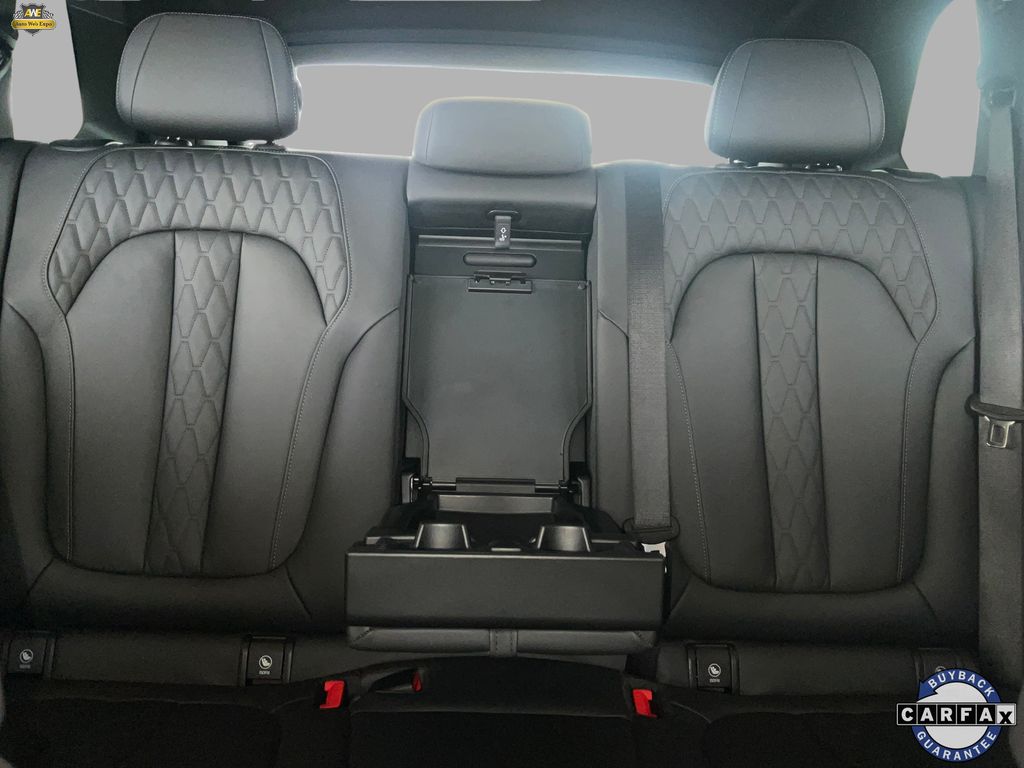 2025 BMW X5 50e - Photo 28