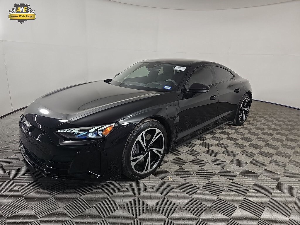 2022 Audi e-tron GT Premium Plus photo 2