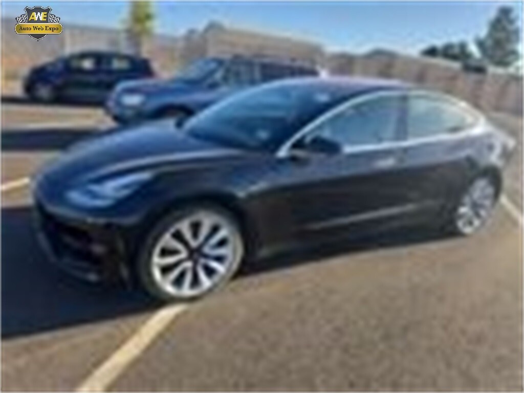 2018 Tesla Model 3 Mid Range photo 2