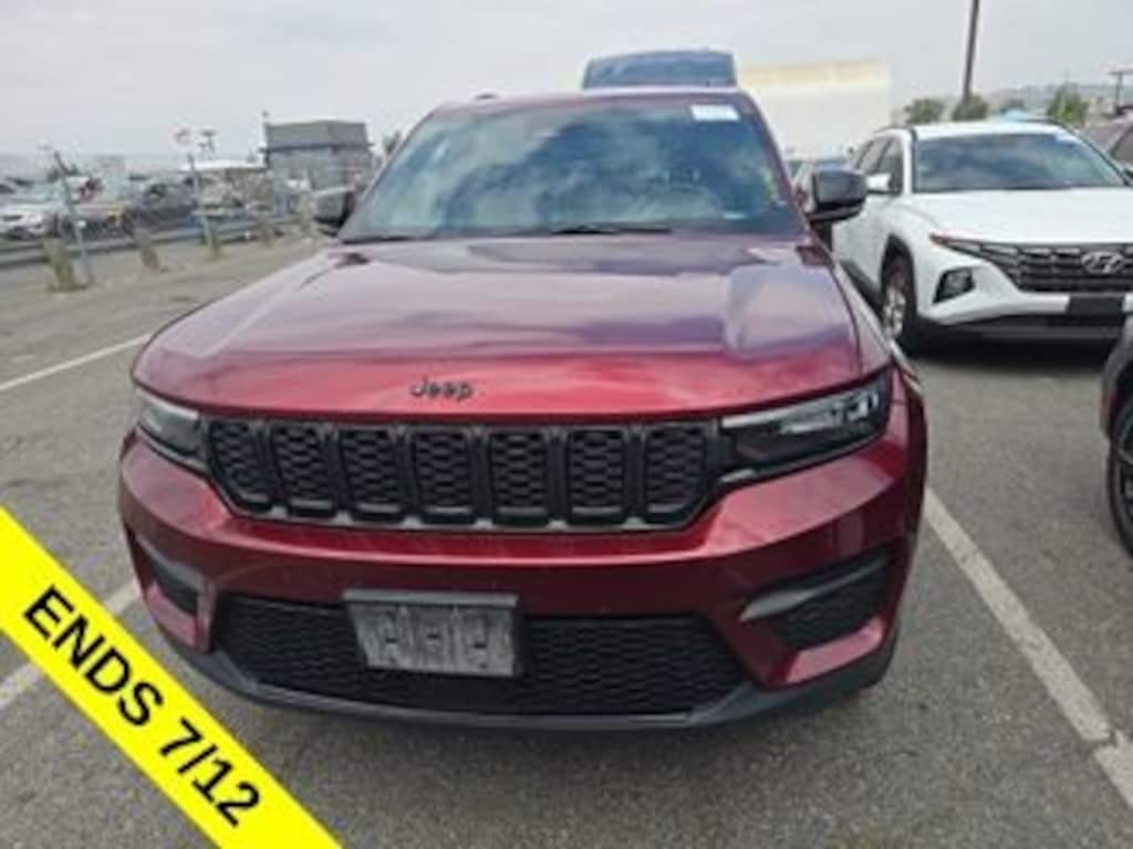 Used 2024 Jeep Grand Cherokee Altitude SUV