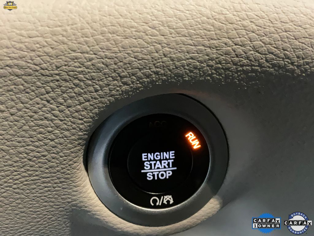 2024 Chrysler Pacifica PHEV Select - Photo 34