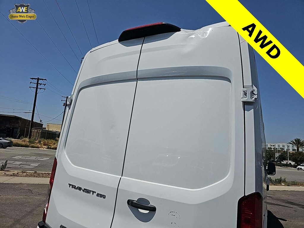 2024 Ford Transit photo 3