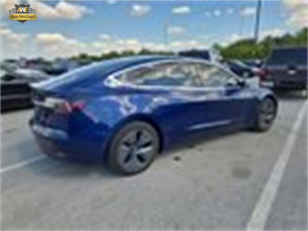 2018 Tesla Model 3 Long Range photo 4