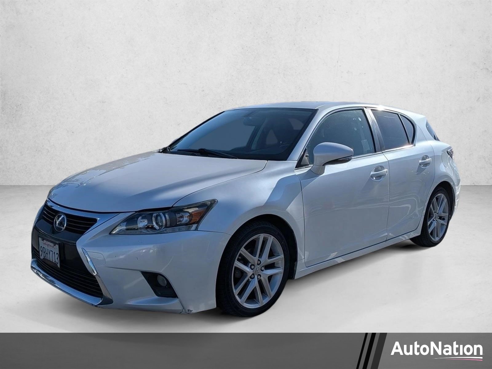 2016 Lexus CT 200h 200h's photo