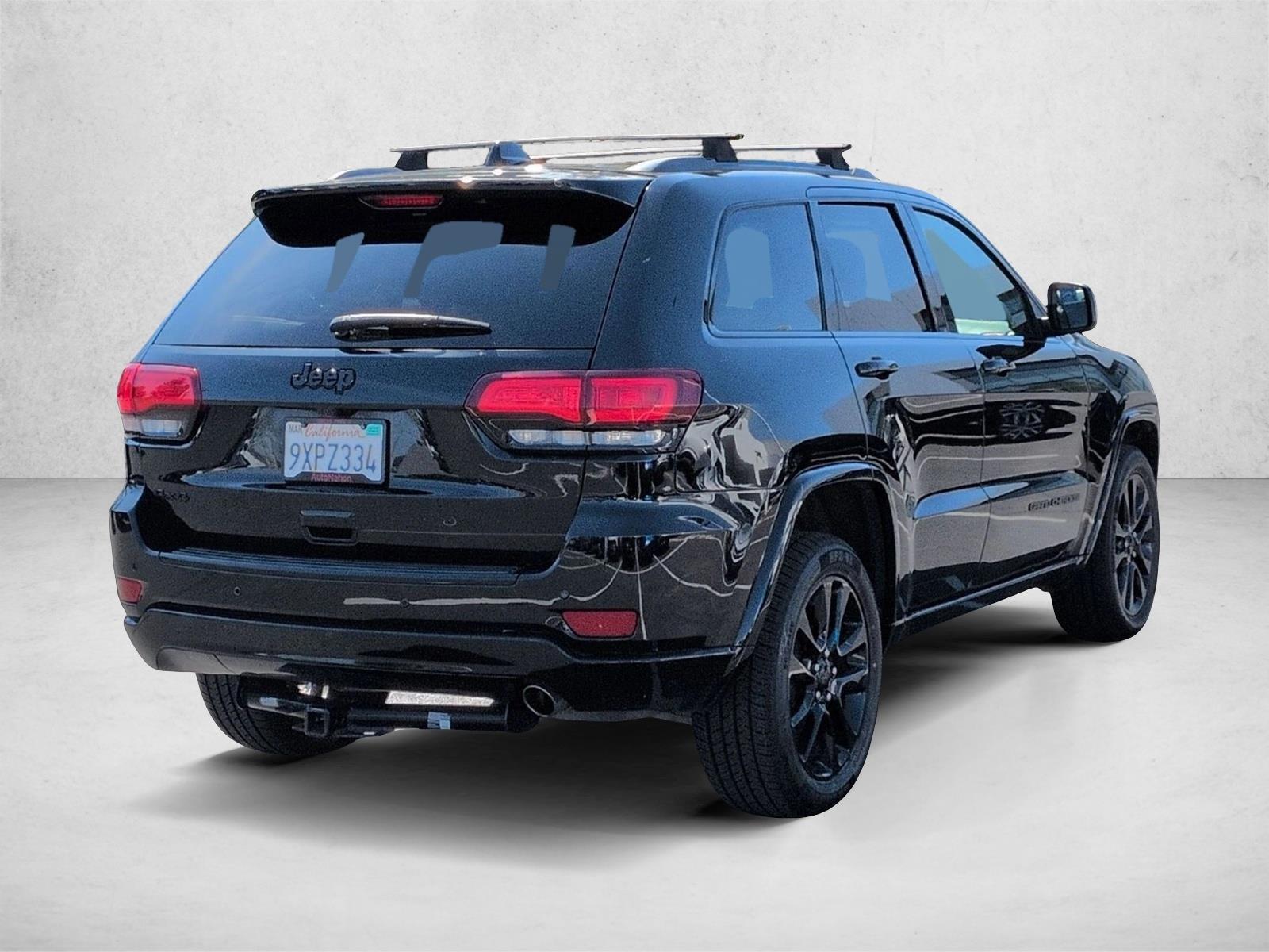 2018 Jeep Grand Cherokee Altitude photo 4