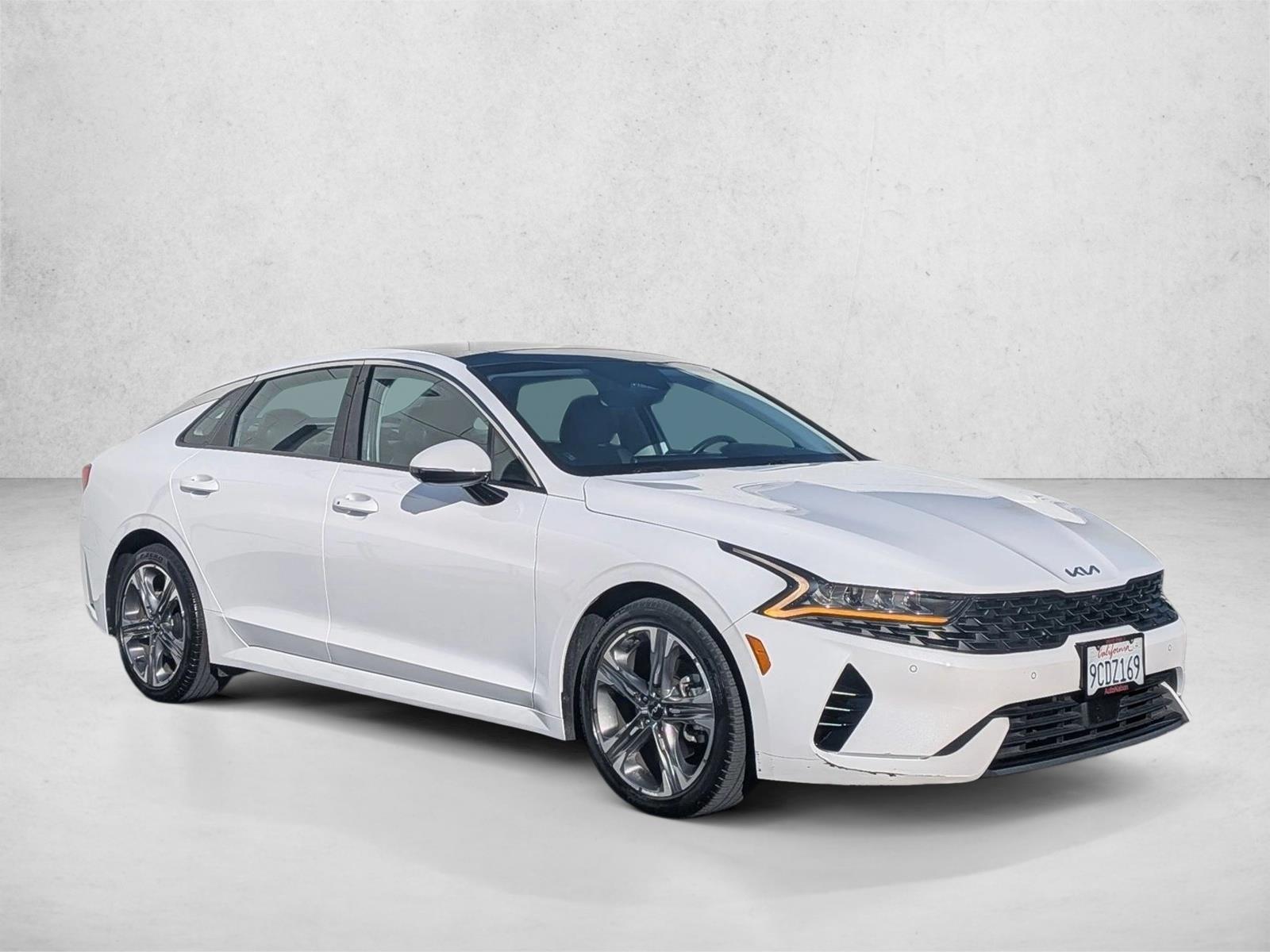 2022 Kia K5 EX photo 3