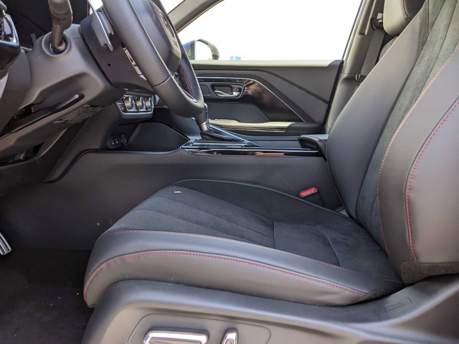 2025 Acura ADX w/A-Spec Package photo 4