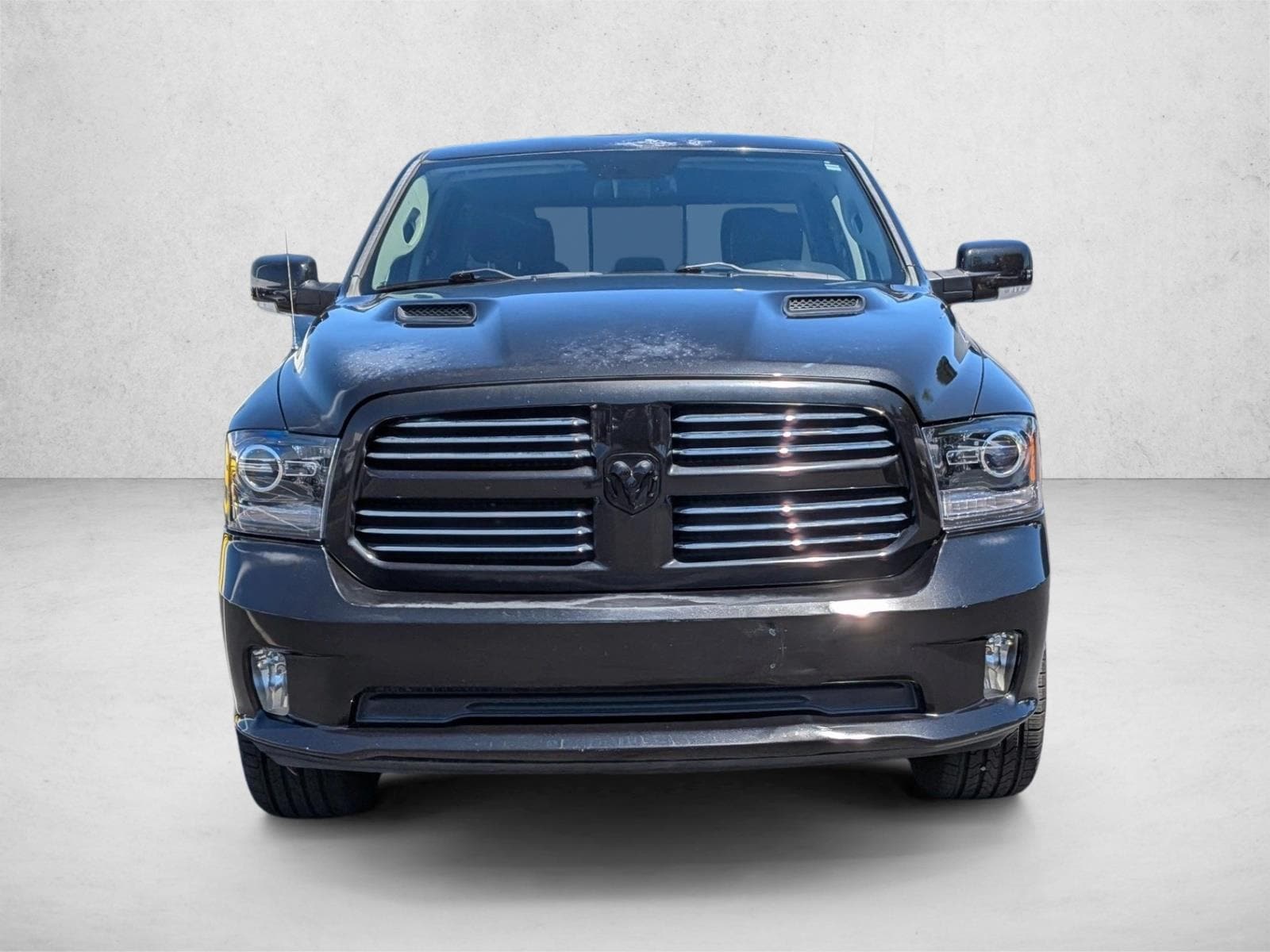 2016 Ram 1500 Sport photo 2