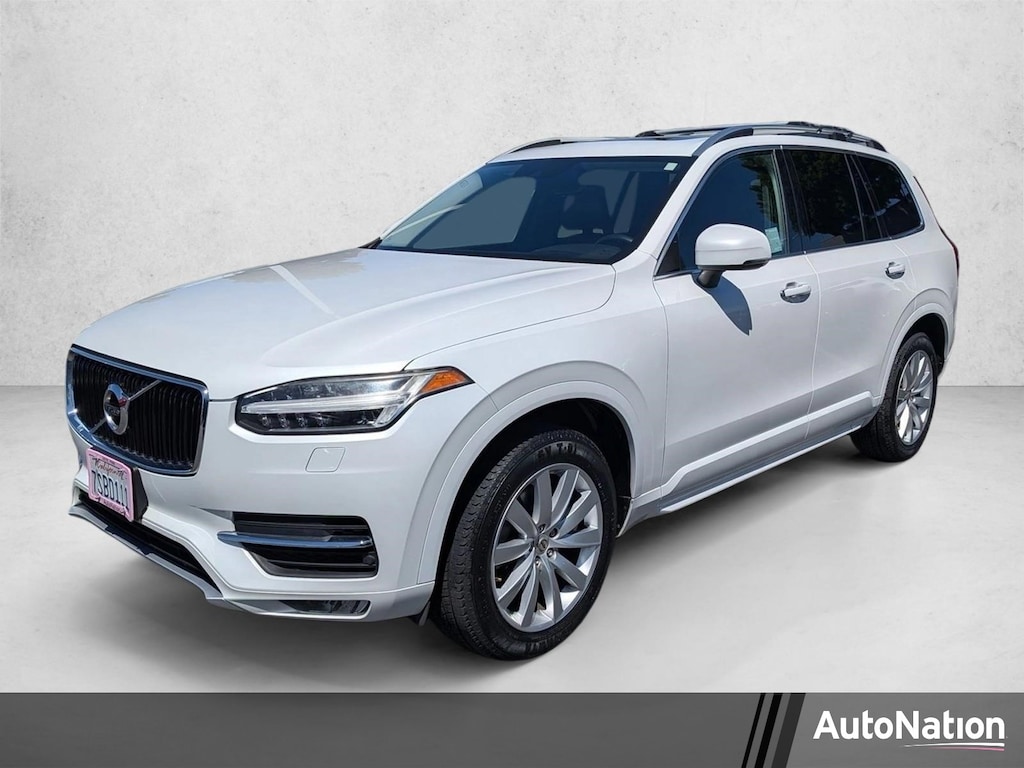 Used 2016 Volvo XC90 T6 Momentum SUV