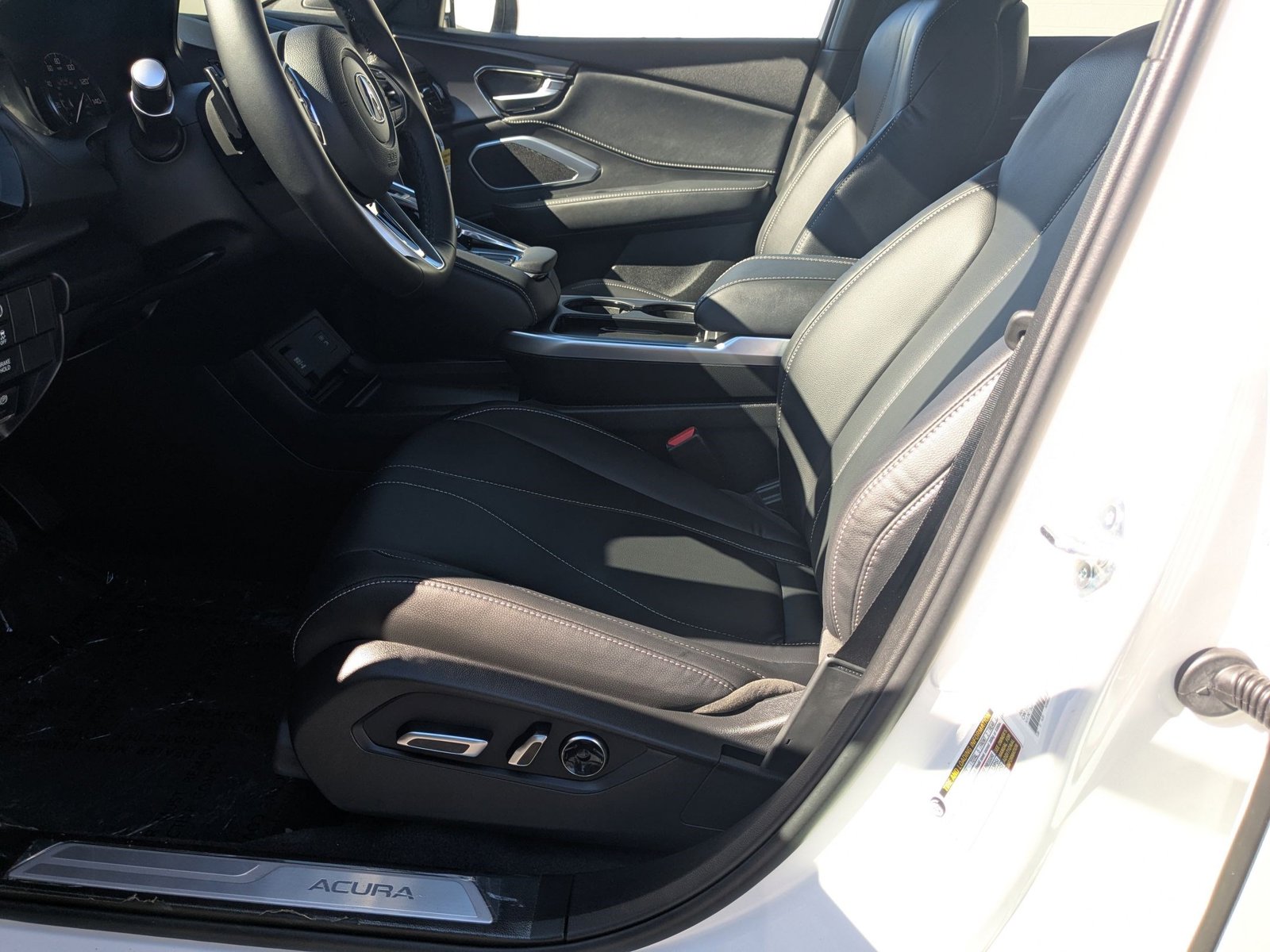 2025 Acura RDX photo 4