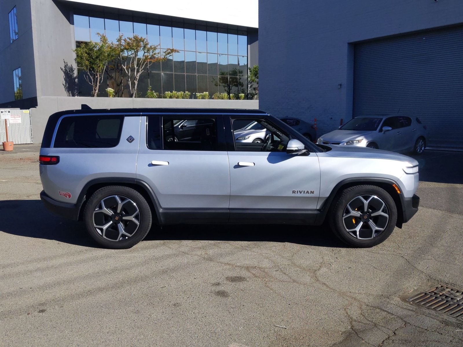 Used 2023 Rivian R1S Adventure with VIN 7PDSGABA6PN027547 for sale in Santa Clara, CA