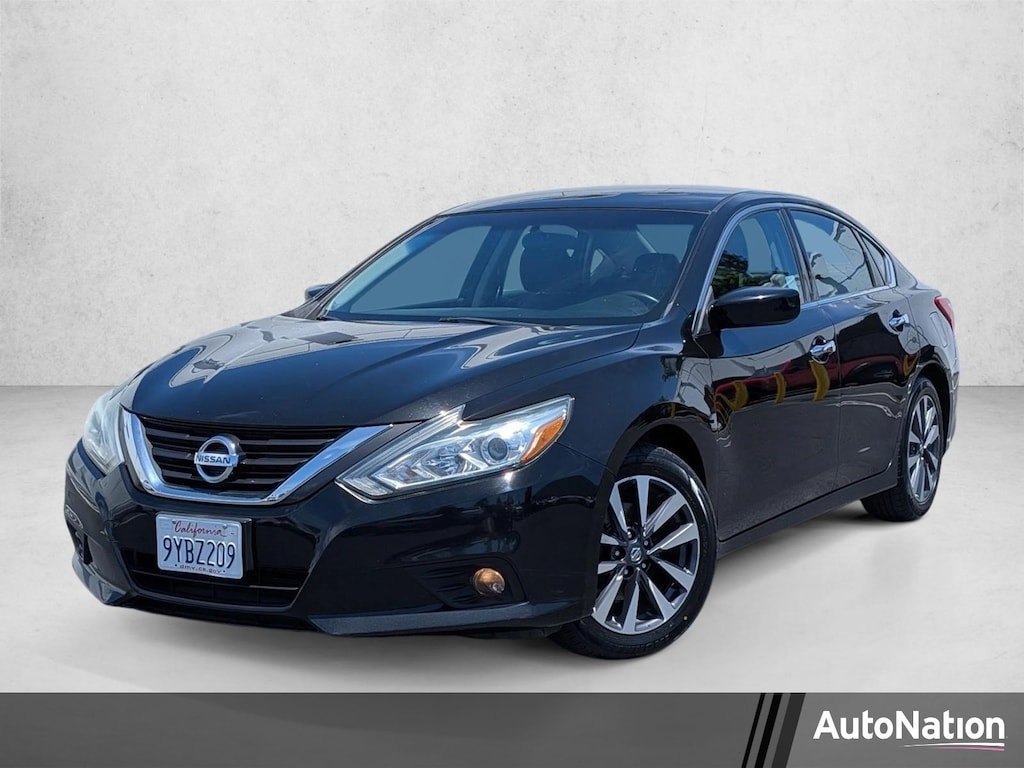 Used 2017 Nissan Altima 2.5 SV Sedan