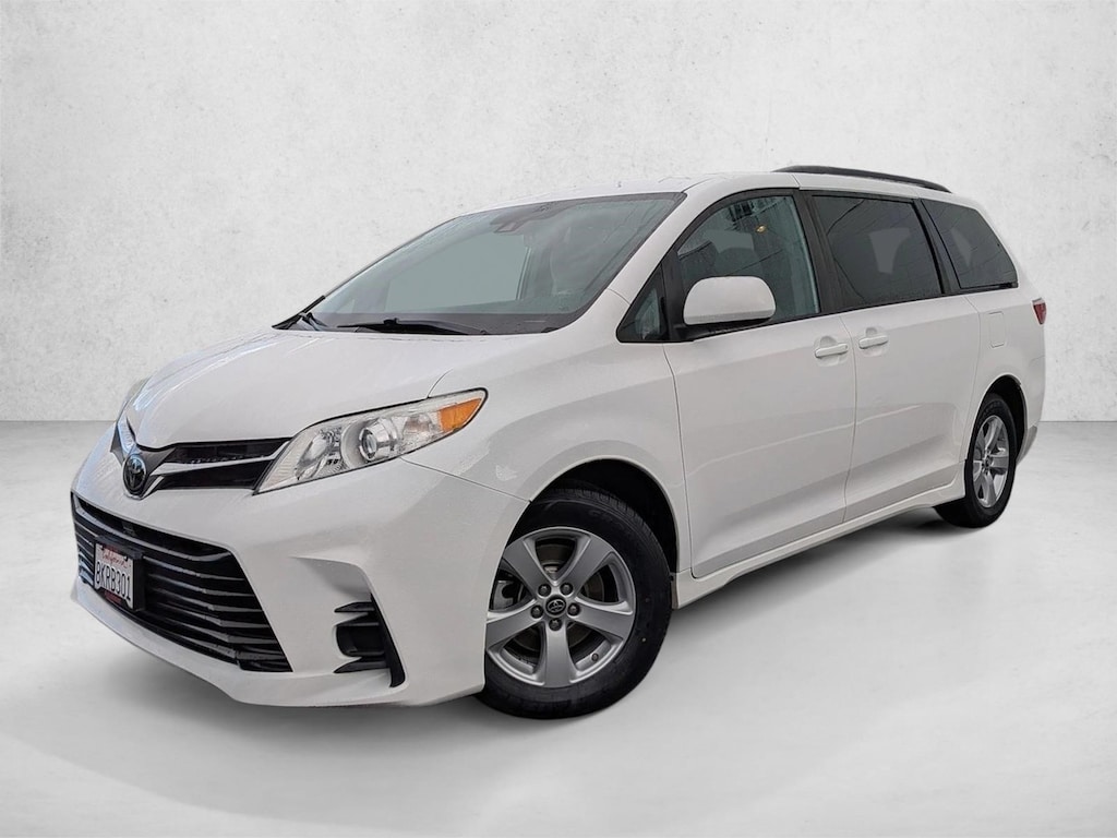 Used 2019 Toyota Sienna LE Van