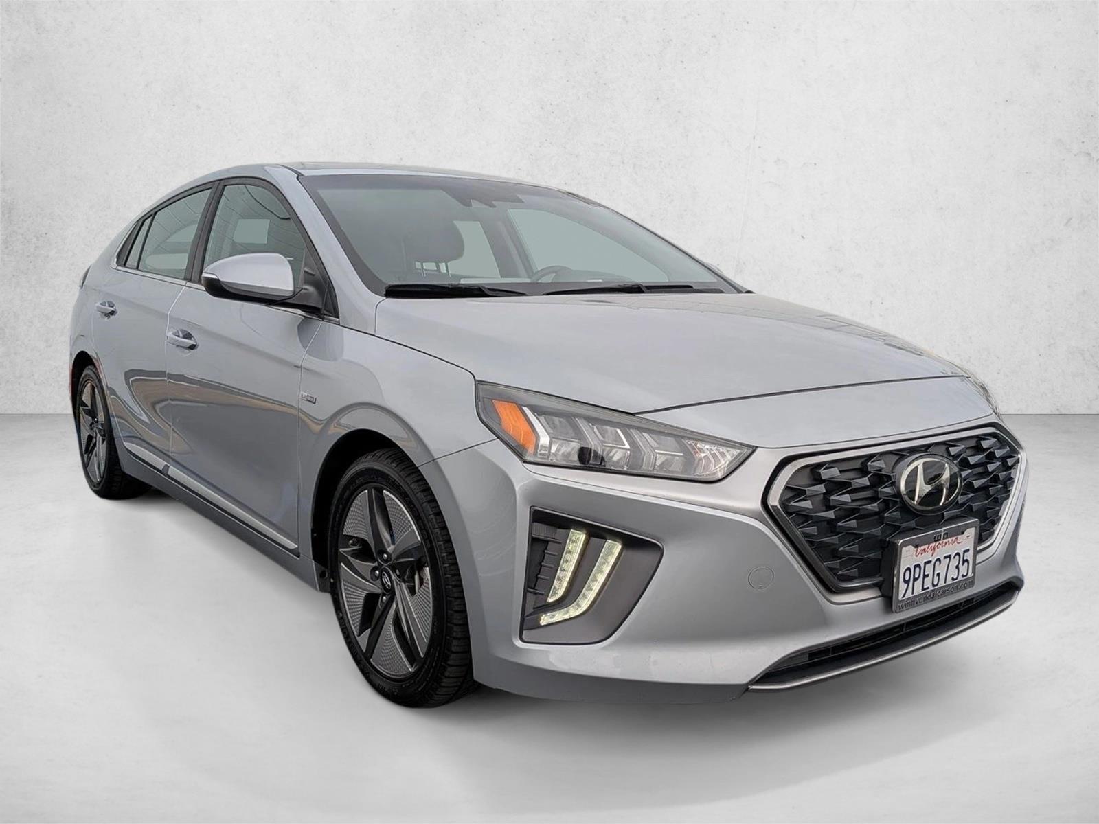 2020 Hyundai Ioniq SEL photo 3