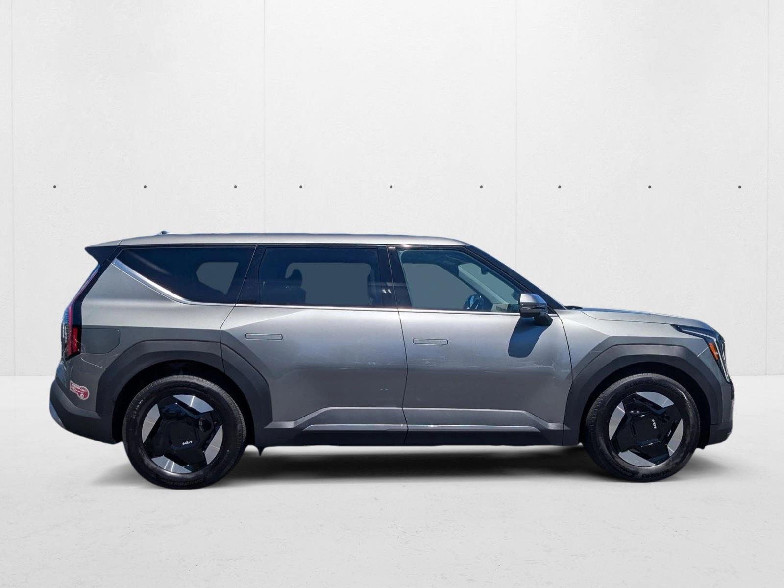 2024 Kia EV9 Light Long Range photo 4