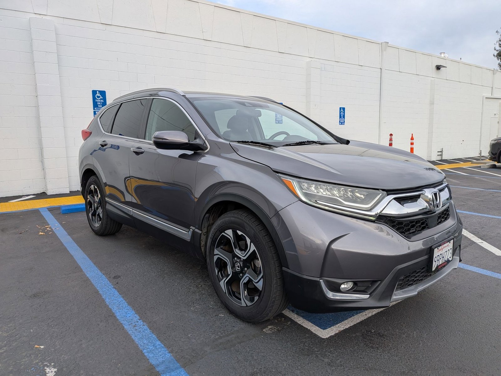 2018 Honda CR-V Touring photo 3