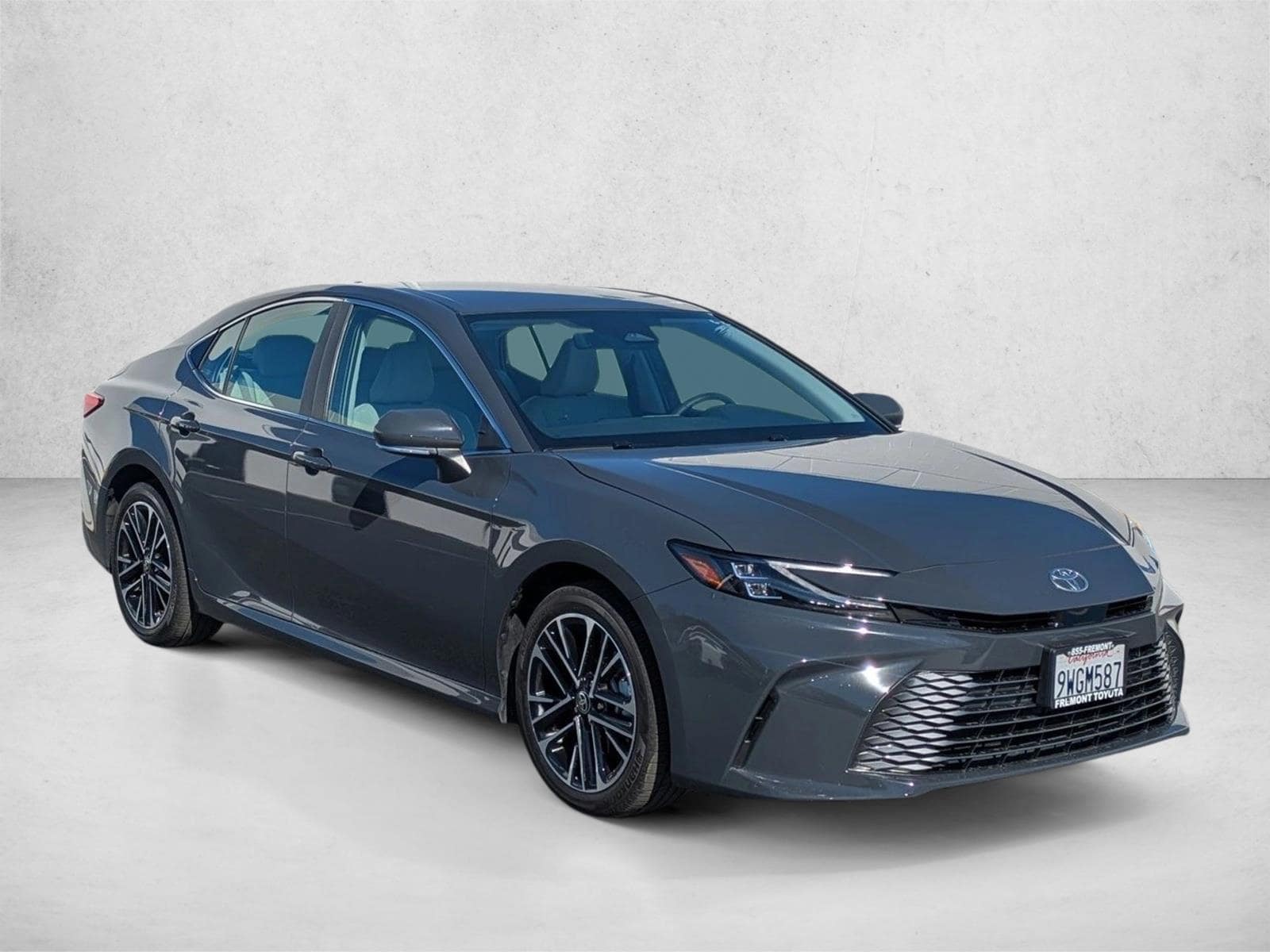 2026 Toyota Camry XLE photo 3