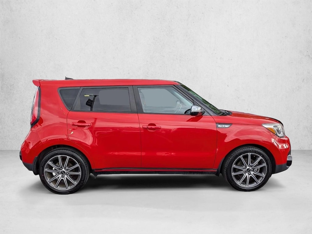 Used 2017 Kia Soul ! Hatchback