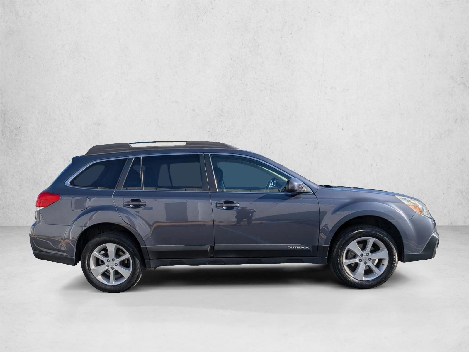 2014 Subaru Outback 2.5i Premium photo 4