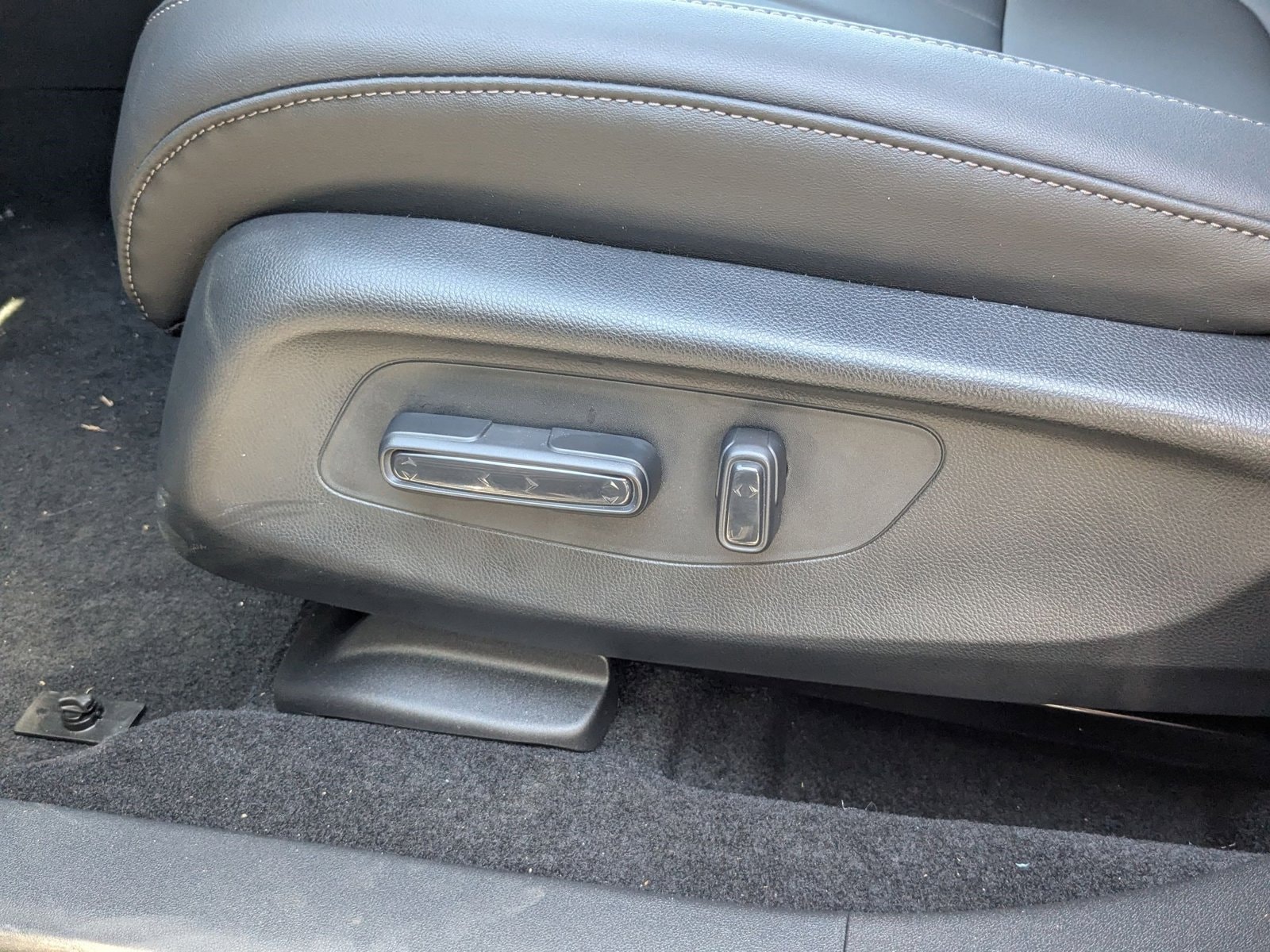 2025 Acura ADX photo 4