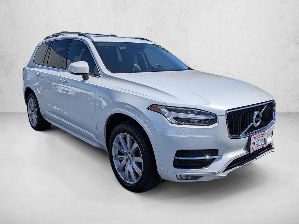 Used 2016 Volvo XC90 T6 Momentum SUV