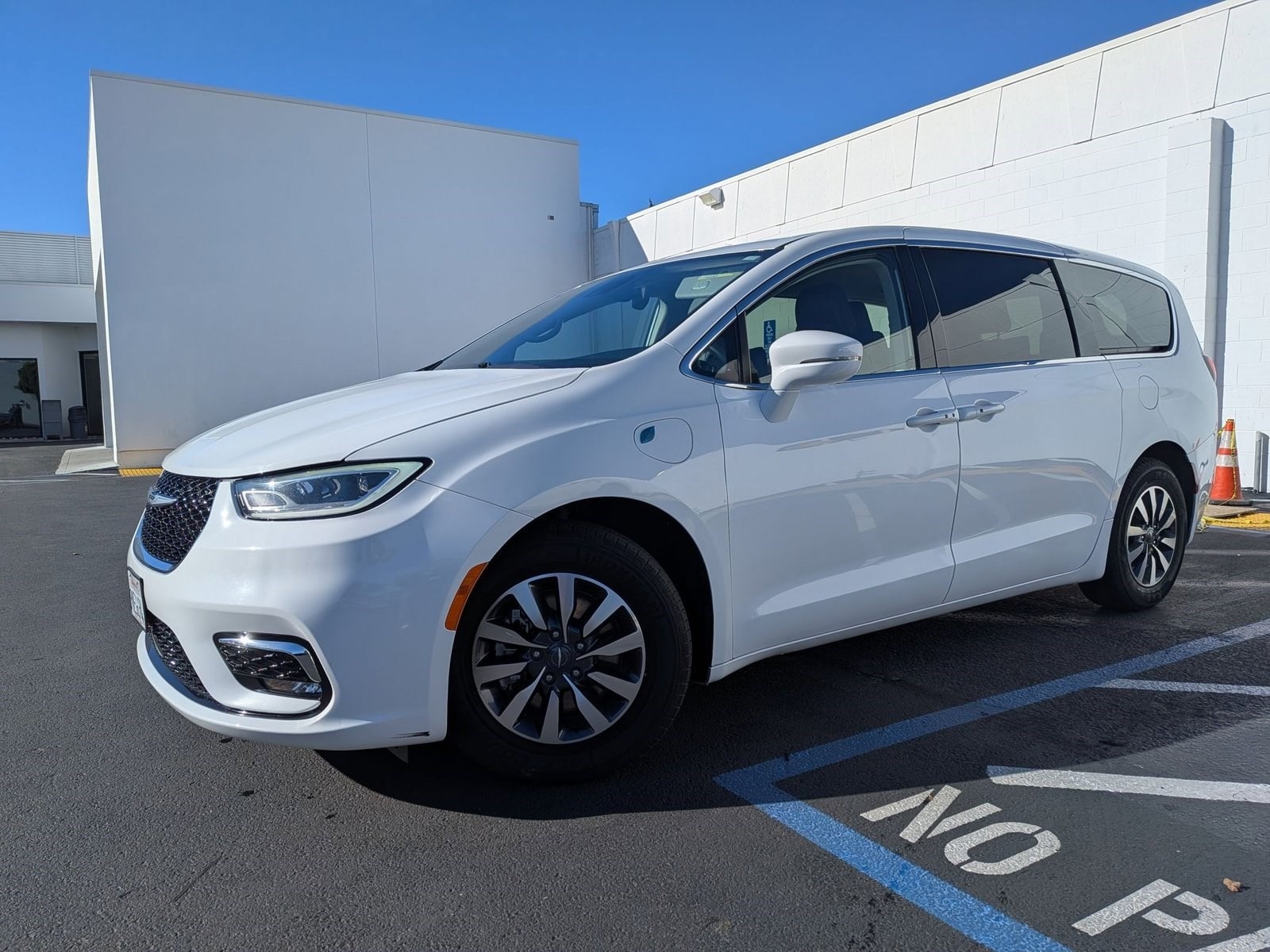 2022 Chrysler Pacifica Hybrid Touring L