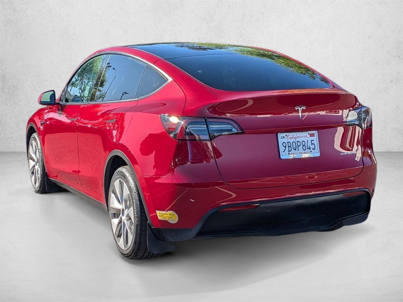 2022 Tesla Model Y Long Range photo 3
