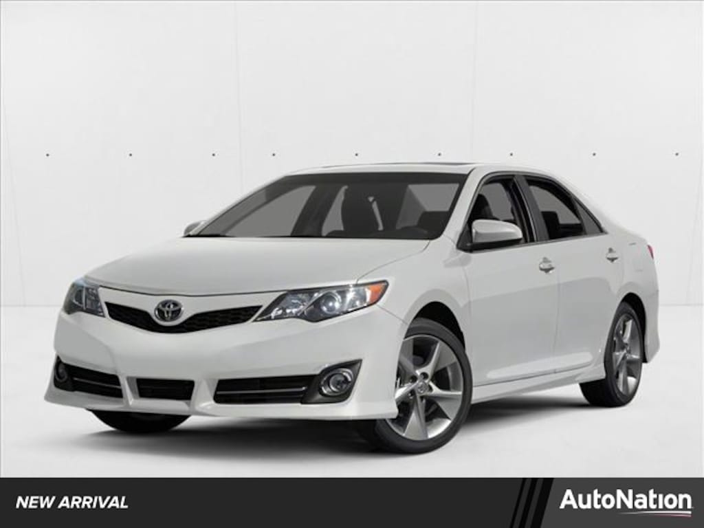Used 2013 Toyota Camry SE Sedan