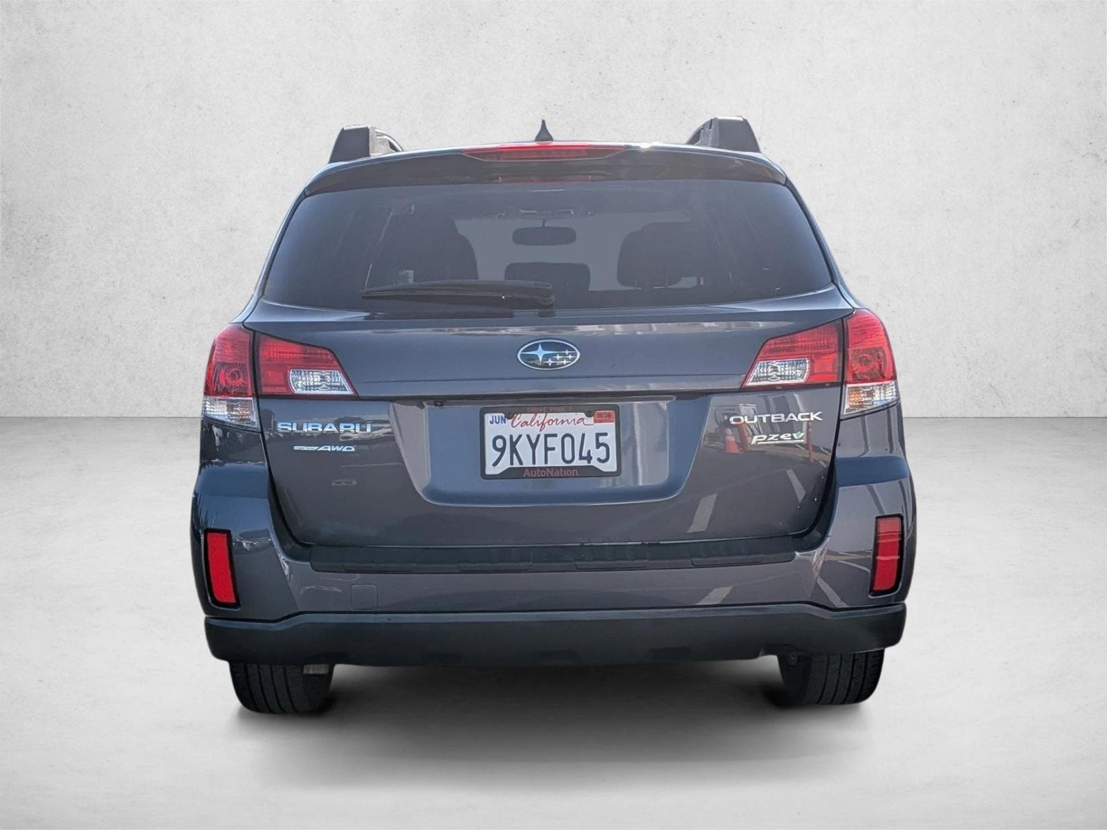 2014 Subaru Outback 2.5i Premium photo 6