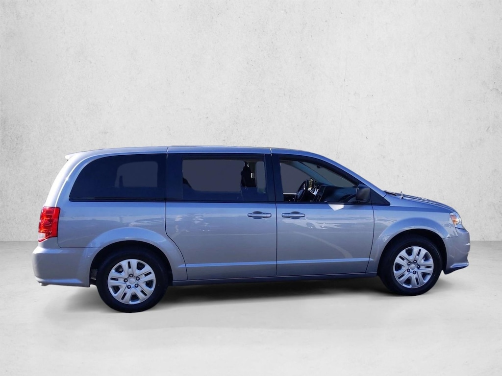 Used 2018 Dodge Grand Caravan SE Van Passenger Van