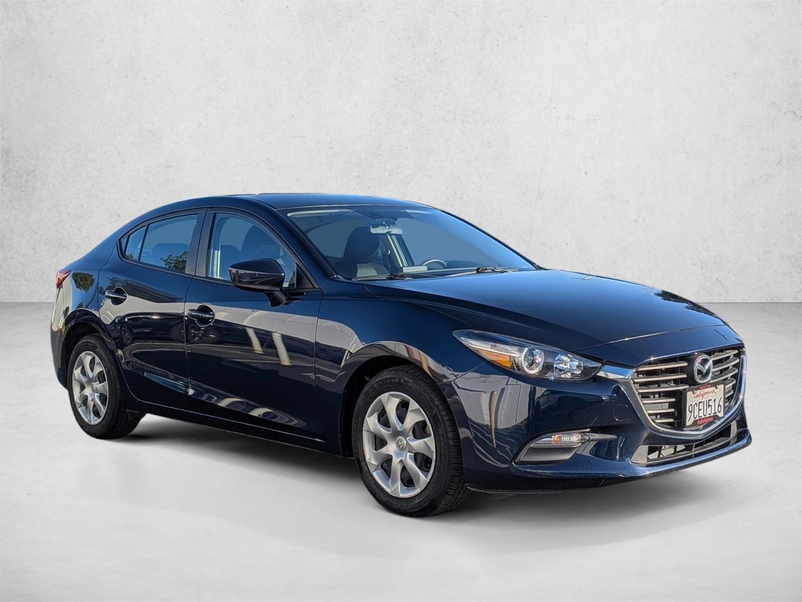 2017 Mazda Mazda3 Sport photo 3