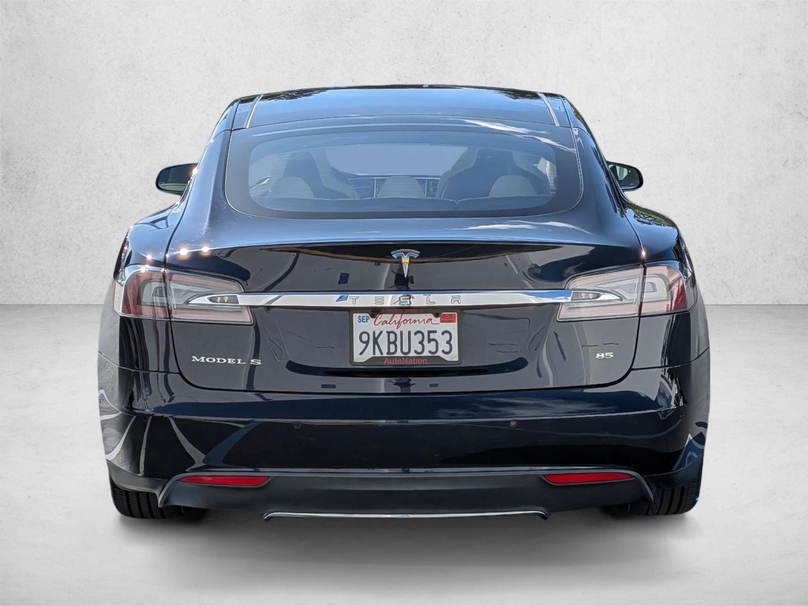 2014 Tesla Model S 85 kWh Battery photo 6