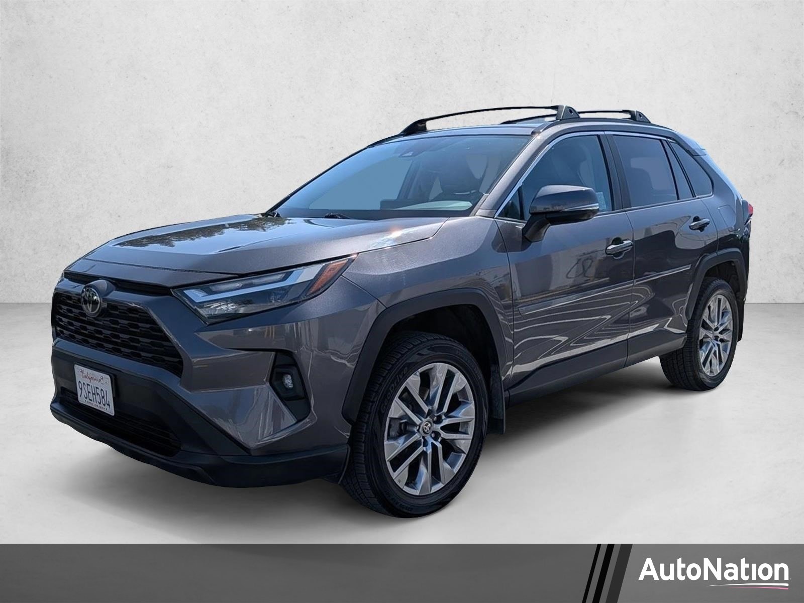 2022 Toyota RAV4 XLE Premium FWD's photo