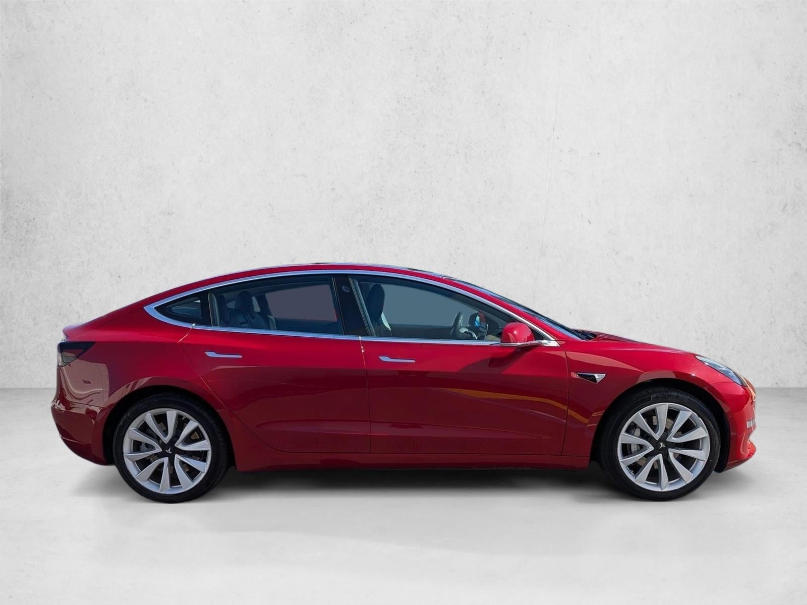 2019 Tesla Model 3 Mid Range photo 4