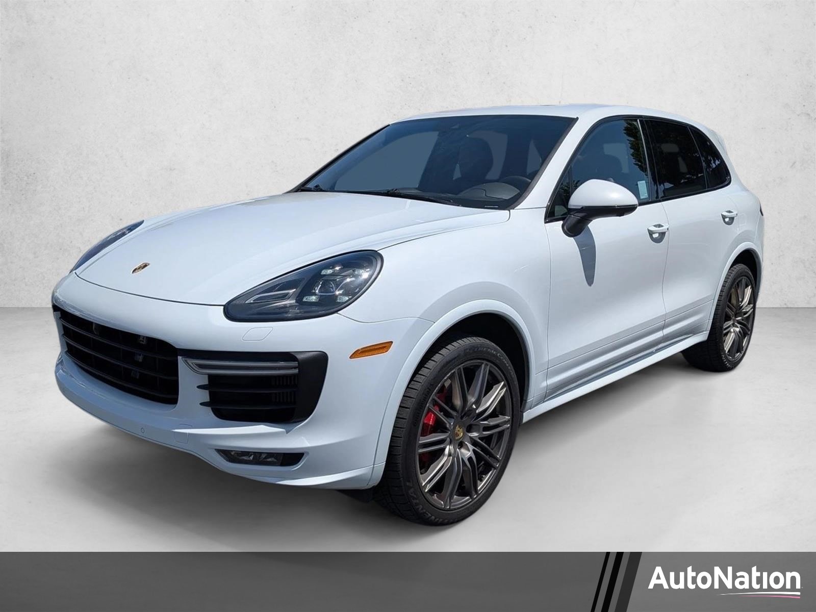 2016 Porsche Cayenne GTS's photo