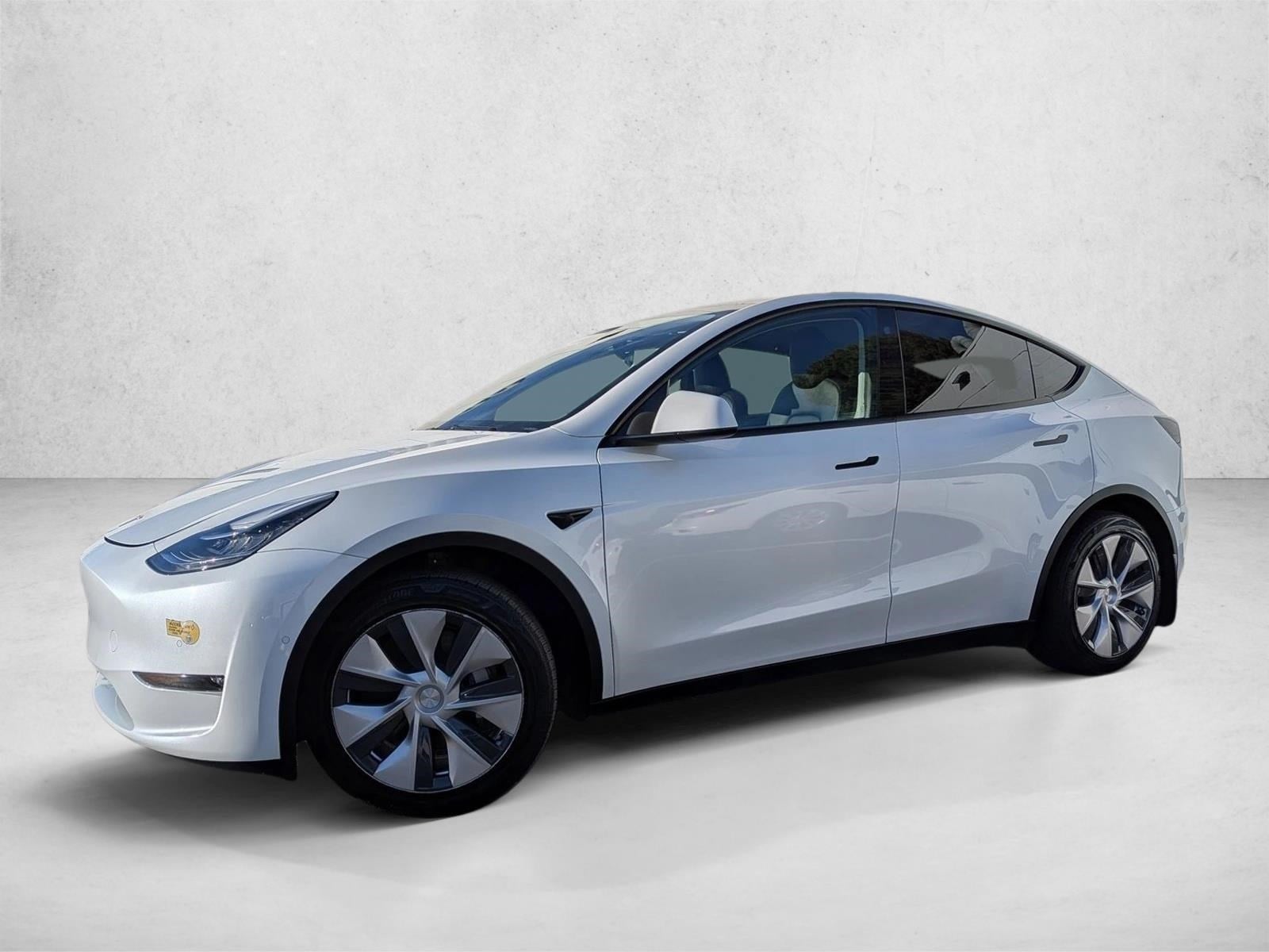 2022 Tesla Model Y Long Range's photo