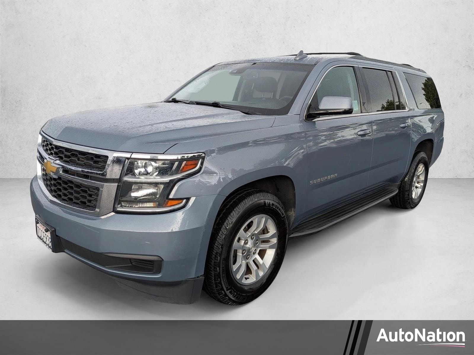 2016 Chevrolet Suburban 4WD 1500 LT's photo