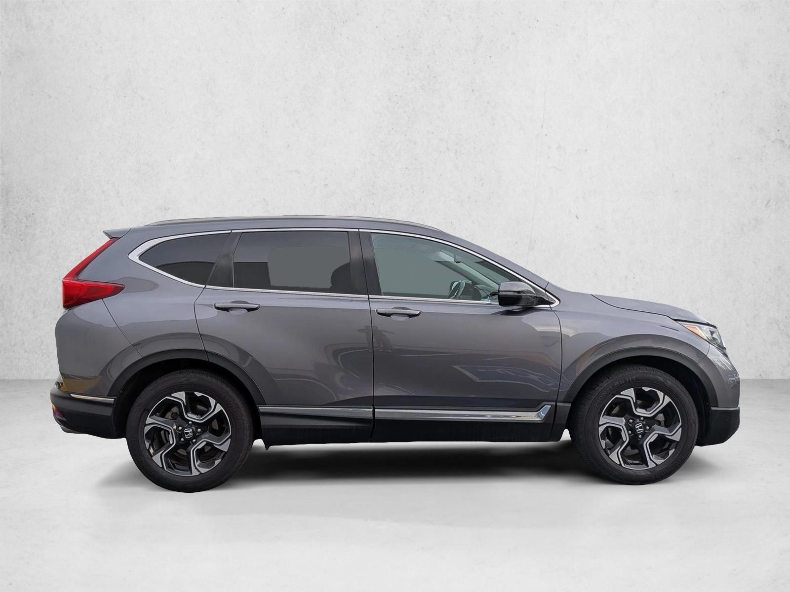 2018 Honda CR-V Touring photo 4