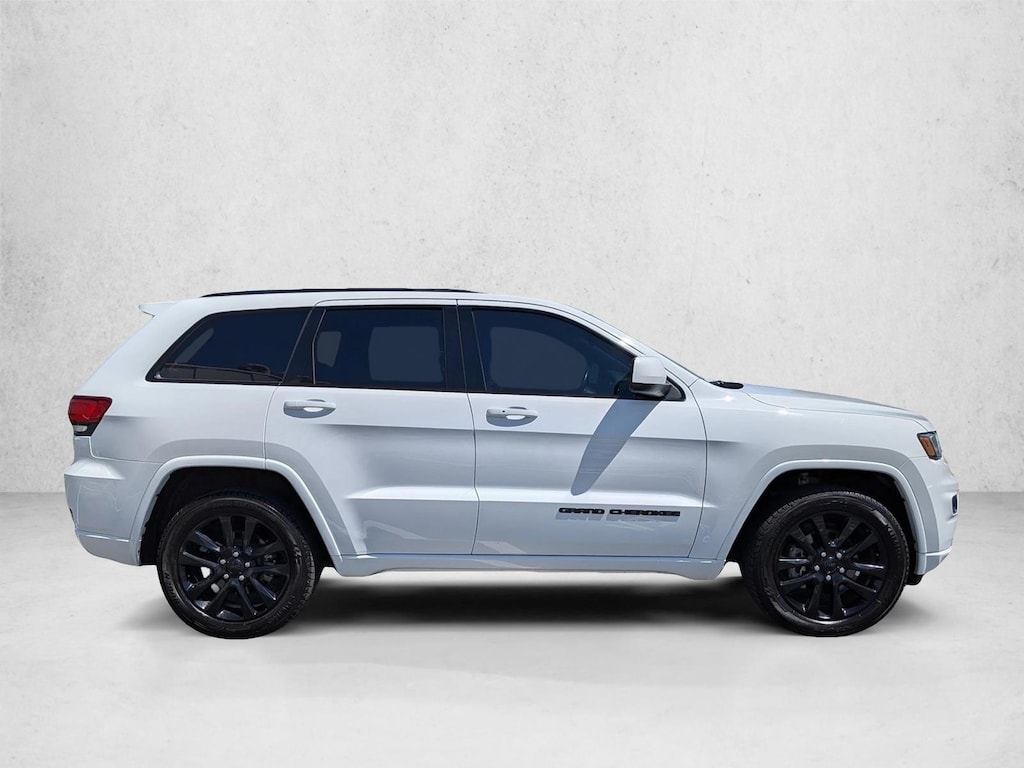 Used 2020 Jeep Grand Cherokee Altitude SUV