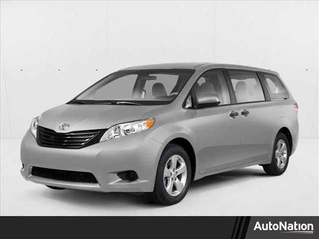 2013 Toyota Sienna Limited V6 AWD 7-Passenger's photo