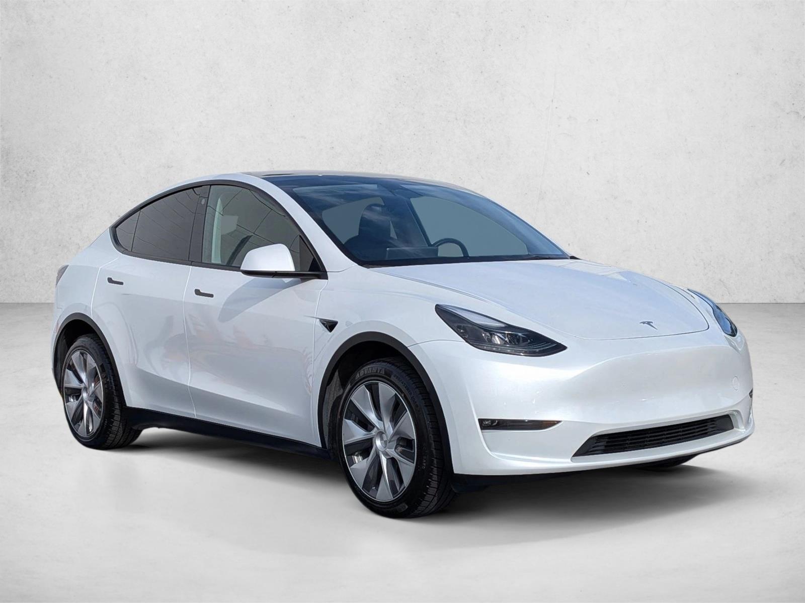 2023 Tesla Model Y Long Range photo 3