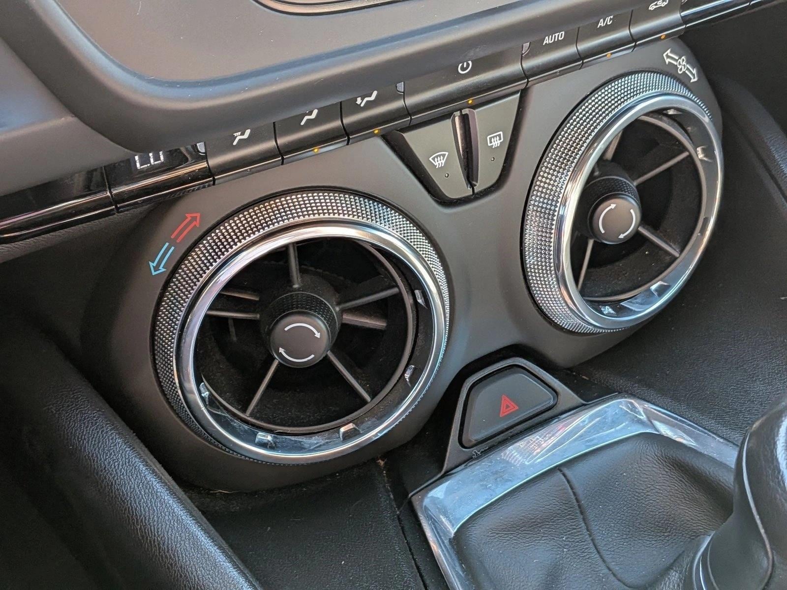 2023 Chevrolet Camaro 1LT - Photo 13