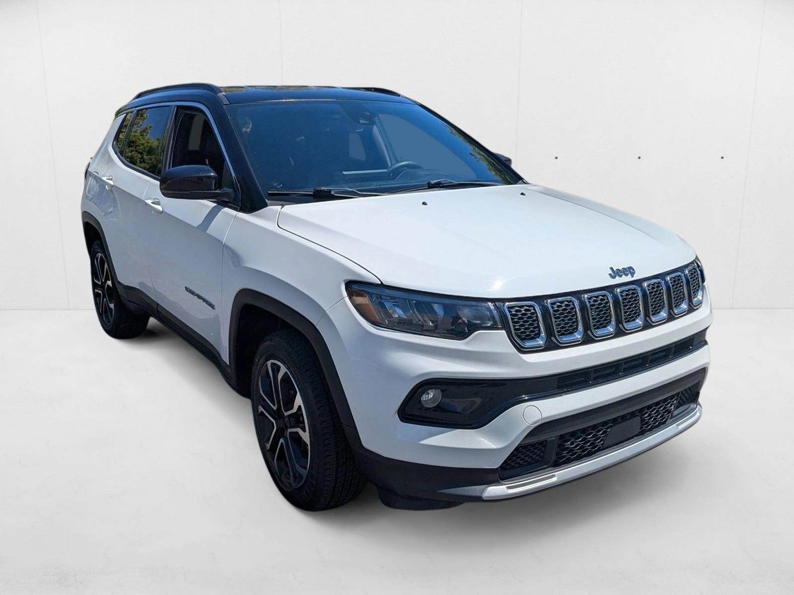 2023 Jeep Compass Limited photo 3