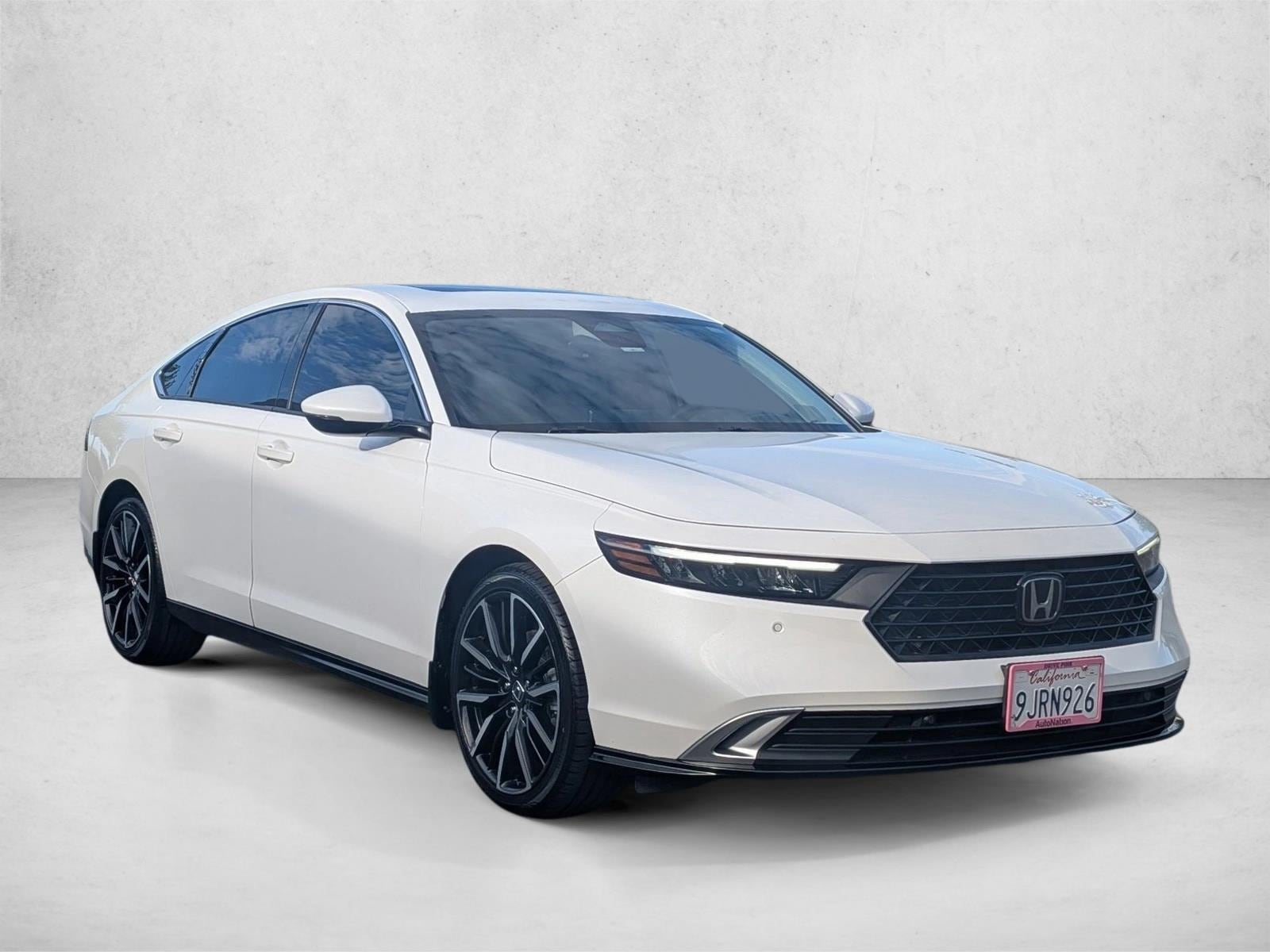 2023 Honda Accord Hybrid Touring photo 2