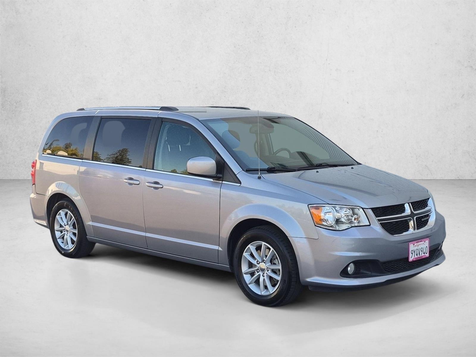 Used 2019 Dodge Grand Caravan SXT Mini-van Passenger
